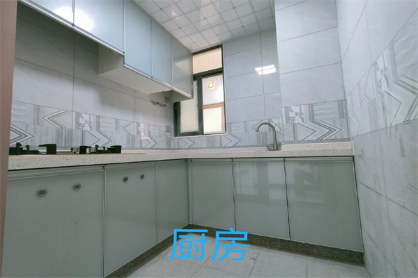 虎门 《招商学府二期 》1梯4户厚街【 滨海壹号】首付3成,
